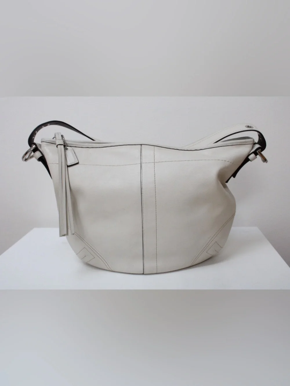Vintage Coach y2K Soho Crescent hobo shoulder bag A803